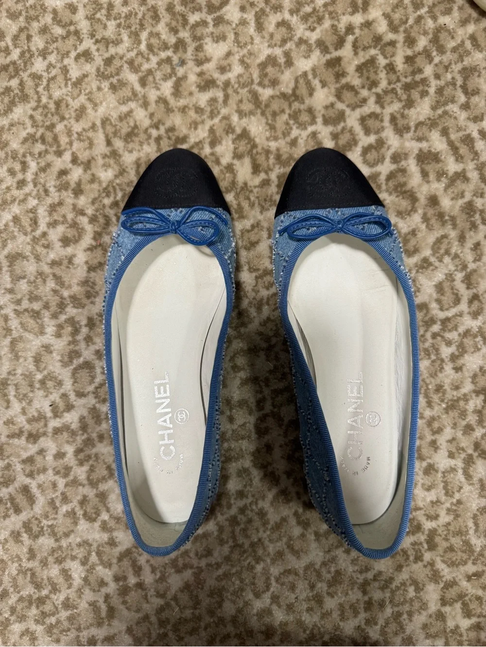 CHANEL Blue Denim and Black Cap-Toe Bow Flats